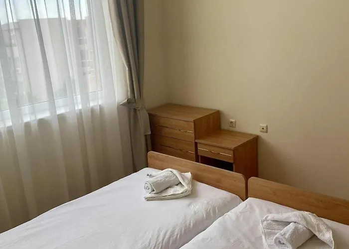 Peaceful, Floor, 2 Bedroom